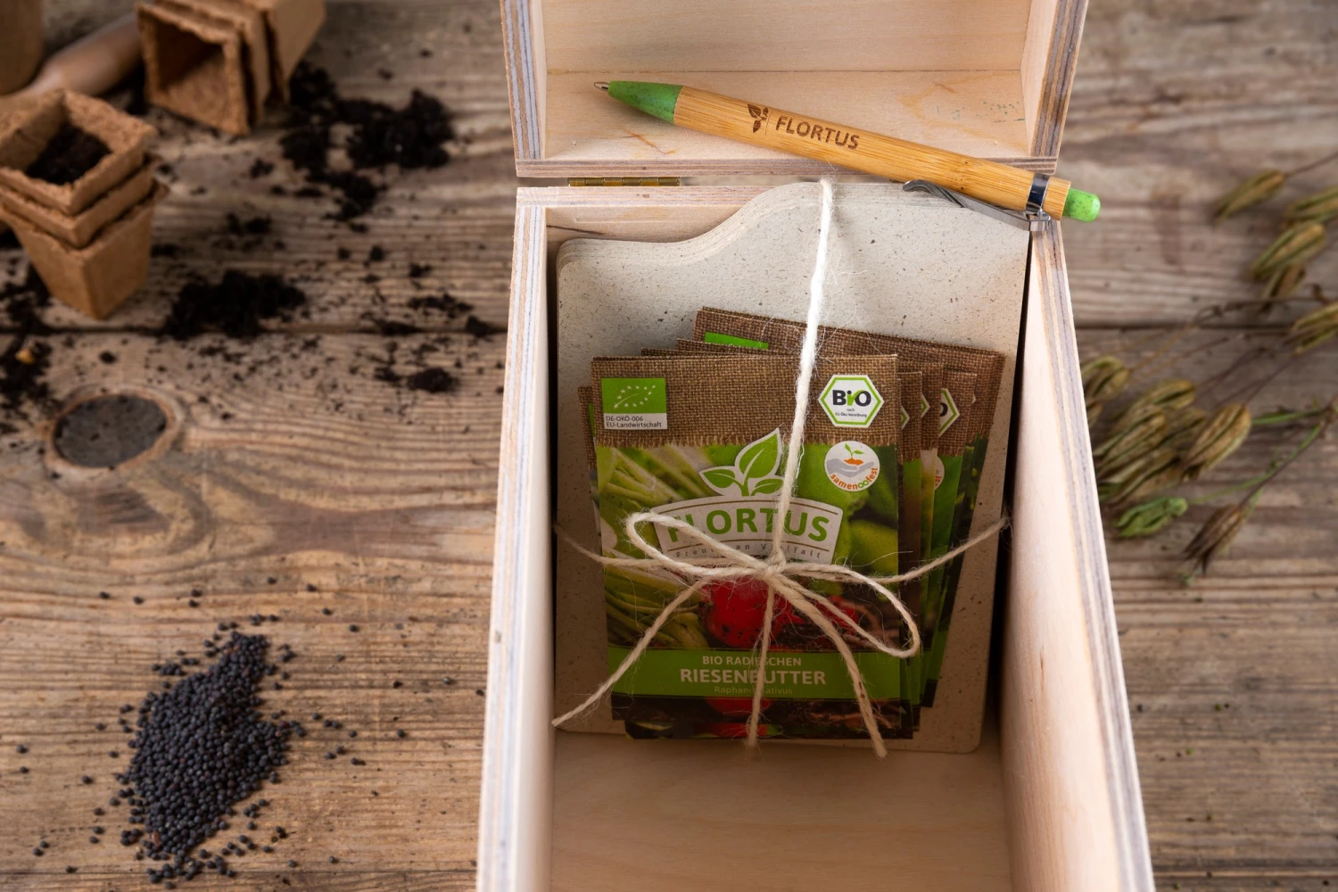 Gemüse Saatgut Archiv Holzbox (10 Tütchen + Register) | BIO Gemüsesamen-Sets Von FLORTUS 4 Gemüse Saatgut Archiv Holzbox (10 Tütchen + Register) | BIO Gemüsesamen-Sets Von FLORTUS – Bild 2
